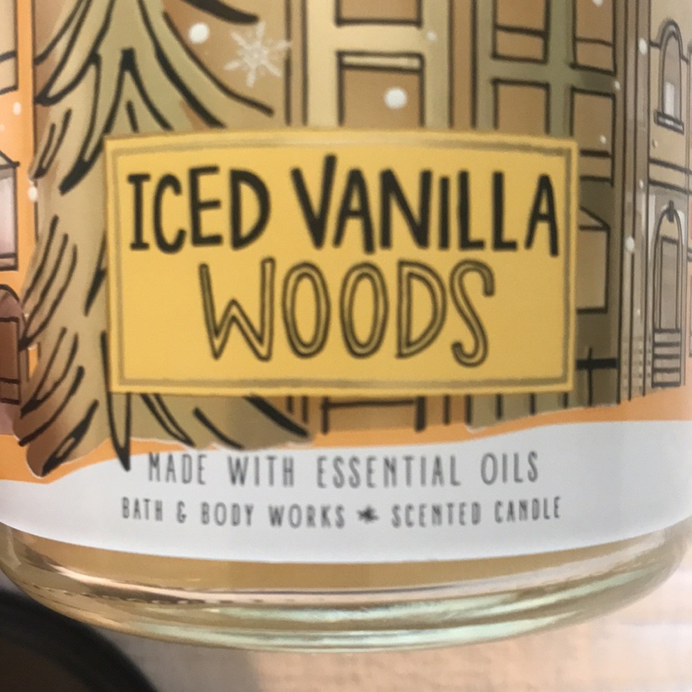 Discontinued New Bath & Body Works Iced Vanilla Woods Scented Jar Candle - Picture 5 of 6